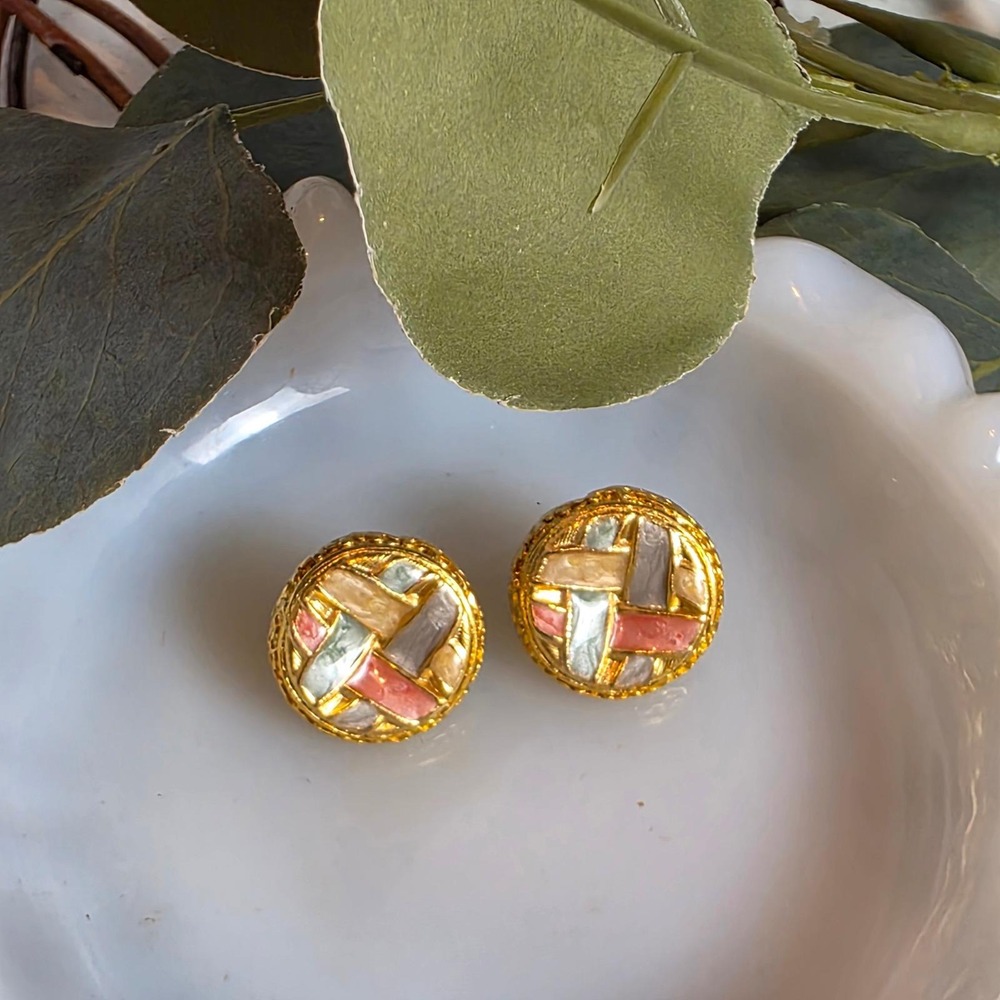 Vintage Enamel Stud Earring Set Marbled Square & Basketweave Round Gold Tone - Picture 4 of 5